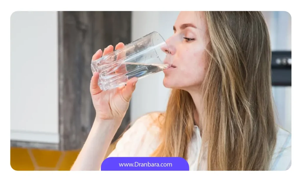 نوشیدن آب کافی برای جلوگیری از ریزه خواری بعد از عمل اسلیو معده